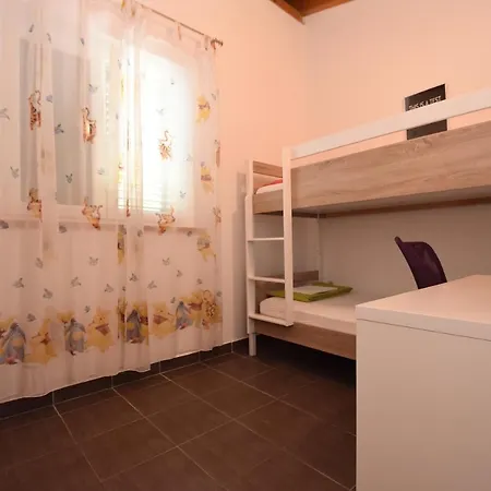 House Lovre In * Murter