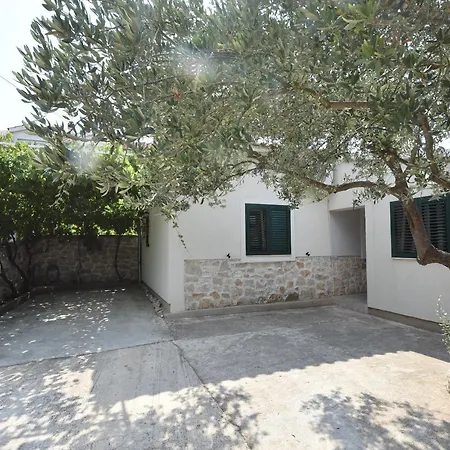 House Lovre In Holiday home
